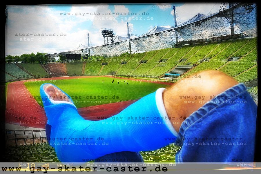 GaySkaterCaster's tweet photo. 2017-05-03 slwc
Accidental tourist in Munich! With #brokenLeg in #fibercast on a trip south germany. sexy #slwc, did a lot of walking! With #walkingheel was no problem at all. And the #toeplate protected my long toes very well!

30 Jun 2018: pix added

https://t.co/seoTJAQuxA https://t.co/wWC2wKlurB