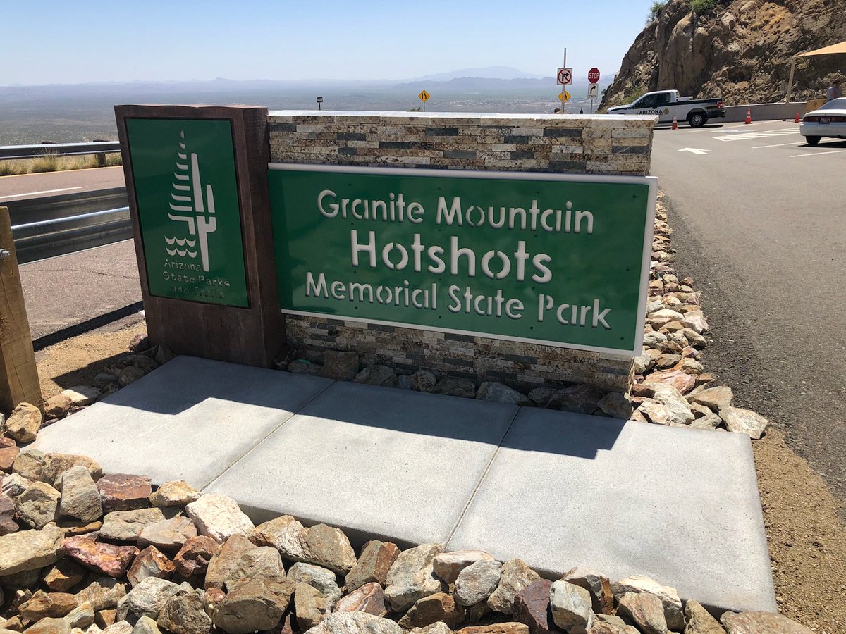 NFFF_News's tweet image. We honor and remember the 19 Granite Mountain Hotshots who died 5 years ago today battling the Yarnell Hill Fire. #Firehero