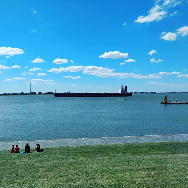 Johnboymg's tweet photo. Bremerhaven
#ship #bremerhaven #sonne #wolken #sommer #schiff #schiffe https://t.co/x29RPGoScA https://t.co/3W484w2e5n