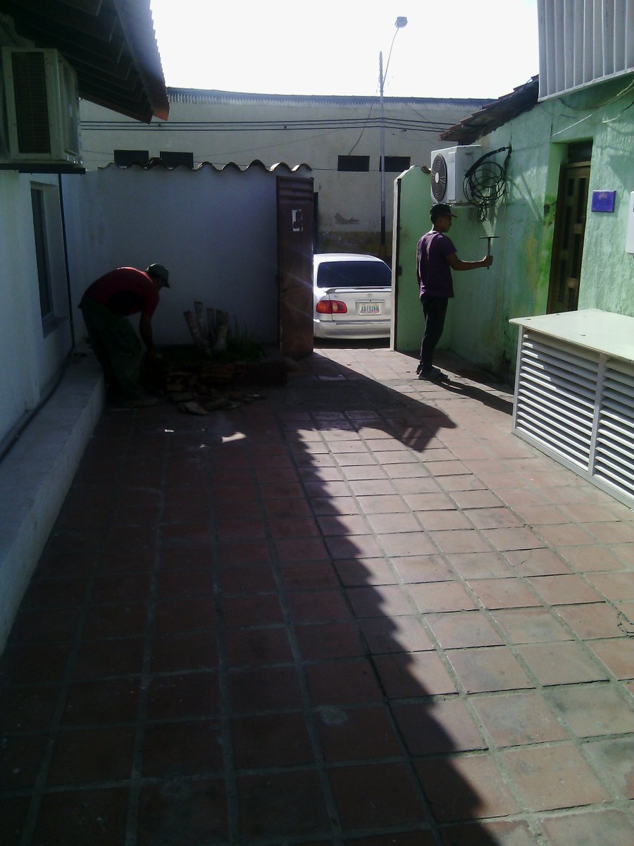 c_admirable's tweet photo. #EstaEsMiEscuela cumpliendo los lineamientos del @MPPEDUCACION https://t.co/kjmLgjNvBf