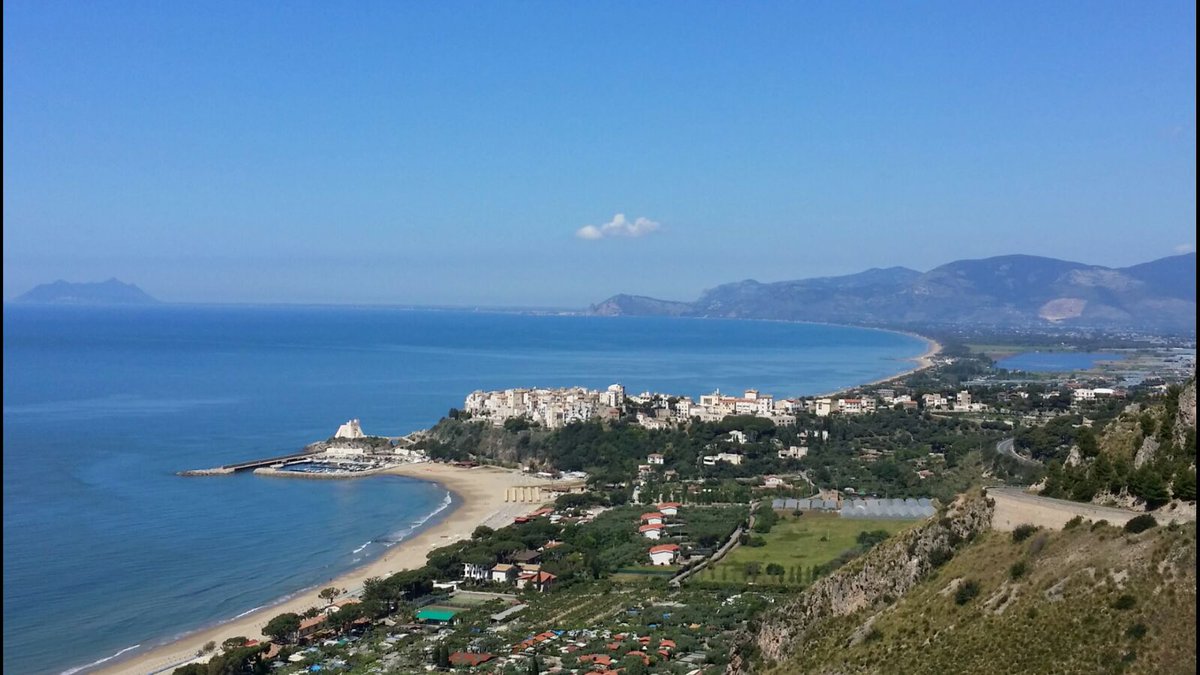 #Lineablu 🌊
#Panorama 📸
#Sperlonga 🏖
#SanFeliceCirceo 💙