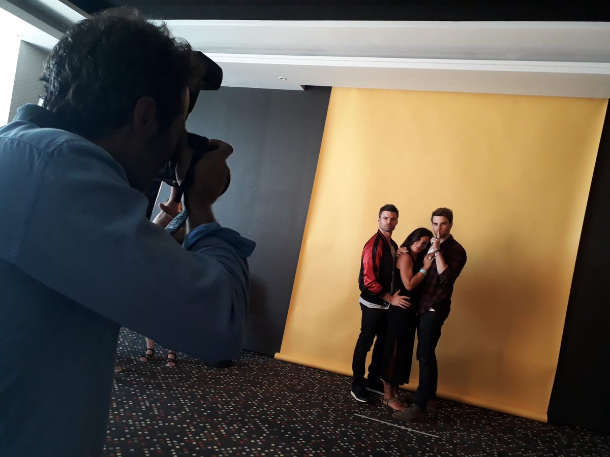 OriginalsLA's tweet photo. 📷 | Riley, Nate, Phoebe y Daniel durante la #bloodynightcon en Barcelona. #TheOriginals https://t.co/13MlcTHXze