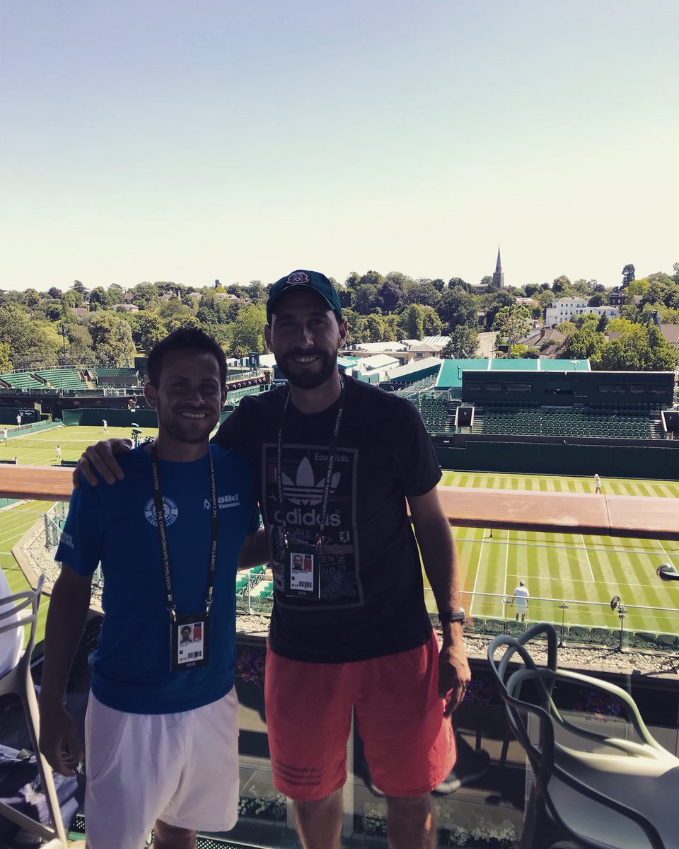 gonzalezsanty's tweet photo. #mexicanpower en @wimbledon 🇲🇽🇲🇽🇲🇽
.
.
.
@mickyrv3 #wimbledon #london https://t.co/iIBmQZWXeY