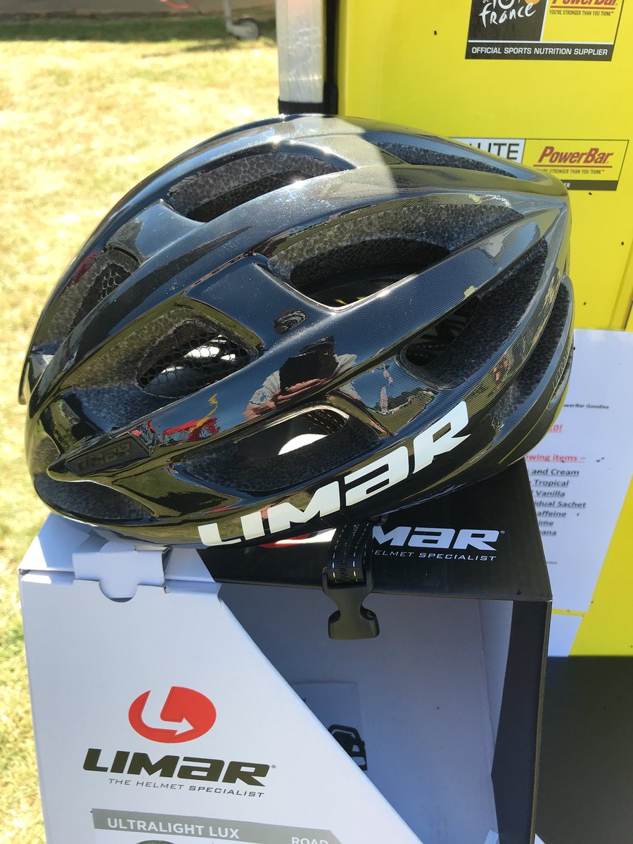 Scorching day here at <a href="/NYPTri/">Ripon Triathlon</a> in Ripon, <a href="/limar_helmets/">Limar Helmets</a> ultralight lux in EXCLUSIVE UK colours going down a storm! @LimarCraig