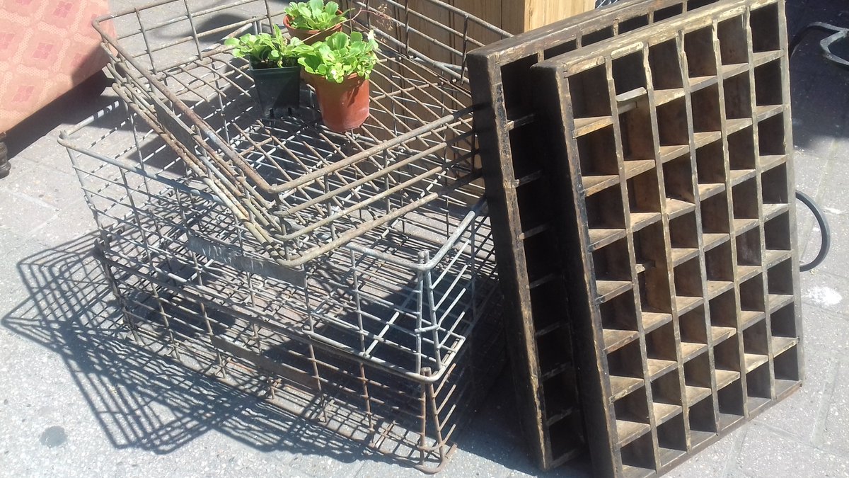 ShowtimeRetro's tweet image. #Vintage #storage solutions... stacking #bakery #crates &amp;amp; engineer's #drawers just in! Open. Opp. Sea Bathing Hospital #Westbrook #Margate #Cliftonville #Industrial #Retro #antiques #gardens #cafes