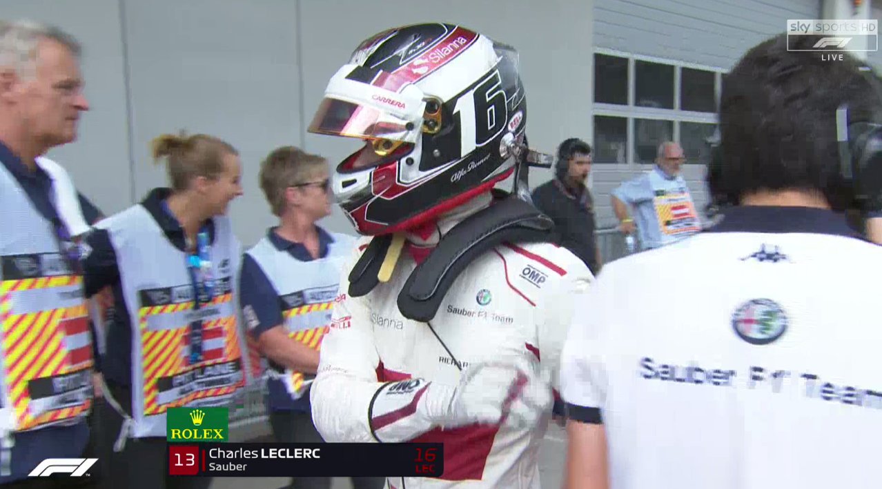 Dg8YbMwWsAAN-Vh?format=jpg&name=large