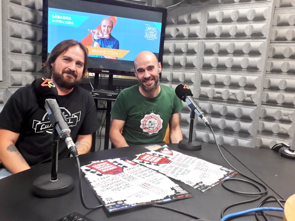 De 5 a 6 tarde en el #Maketón de #LOS40VIGO patrocinado por #MAELOC entrevistamos A Oscar y Carlos del #Morrasound y repasamos a los artistas y grupos gallegos que estarán actuando en otros festivales en las #RiasBaixas como #VigoSeaFest #ViveNigrán #AtlanticFest o #Portamerica