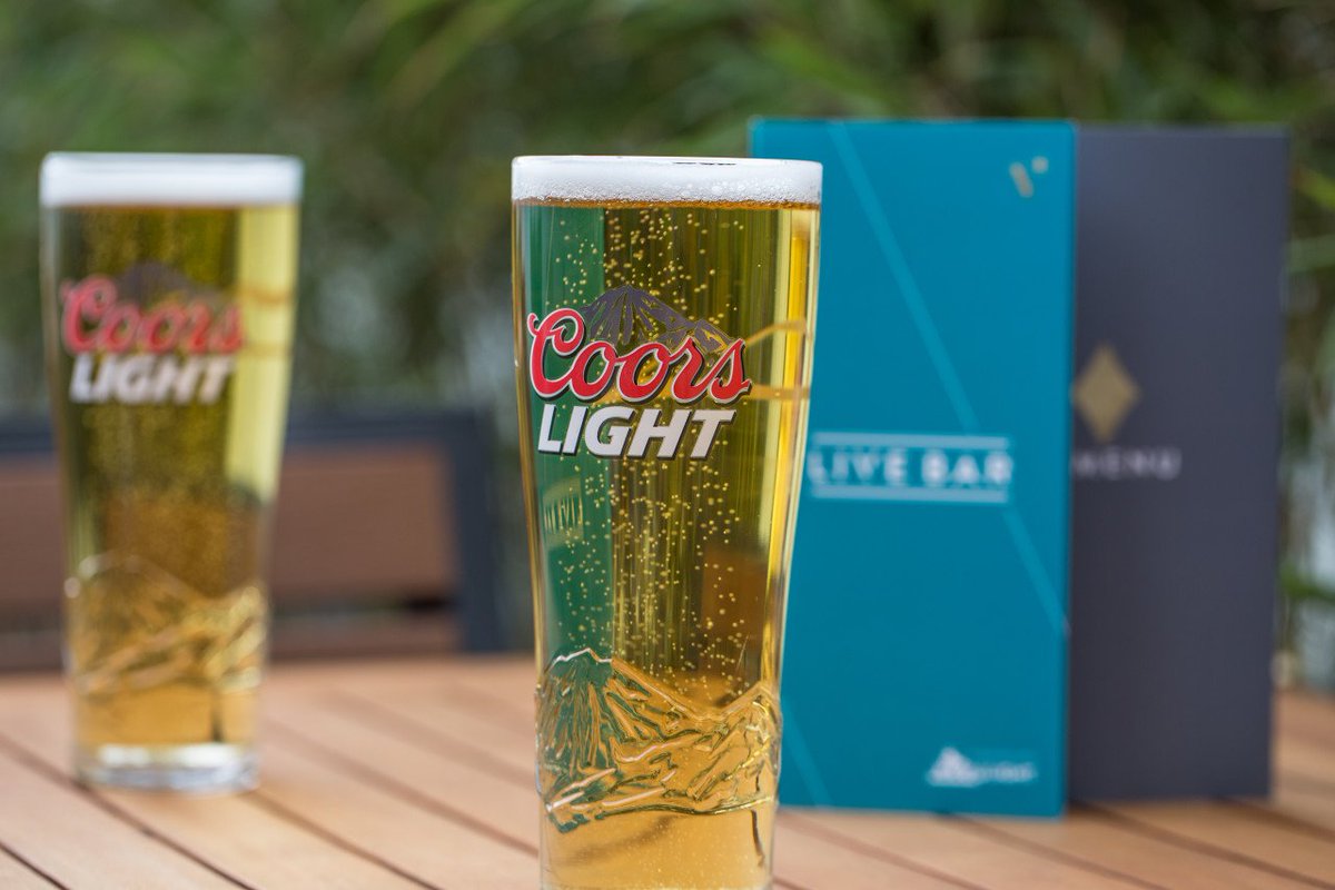 Our sun terrace is the perfect place to enjoy a bite to eat and some drinks 🌞

Don't forget Happy Hour is from 5-7pm - £3.00 selected drinks! 🥂

All Day Menu available here: victoriagatecasino.co.uk/wp-content/upl…