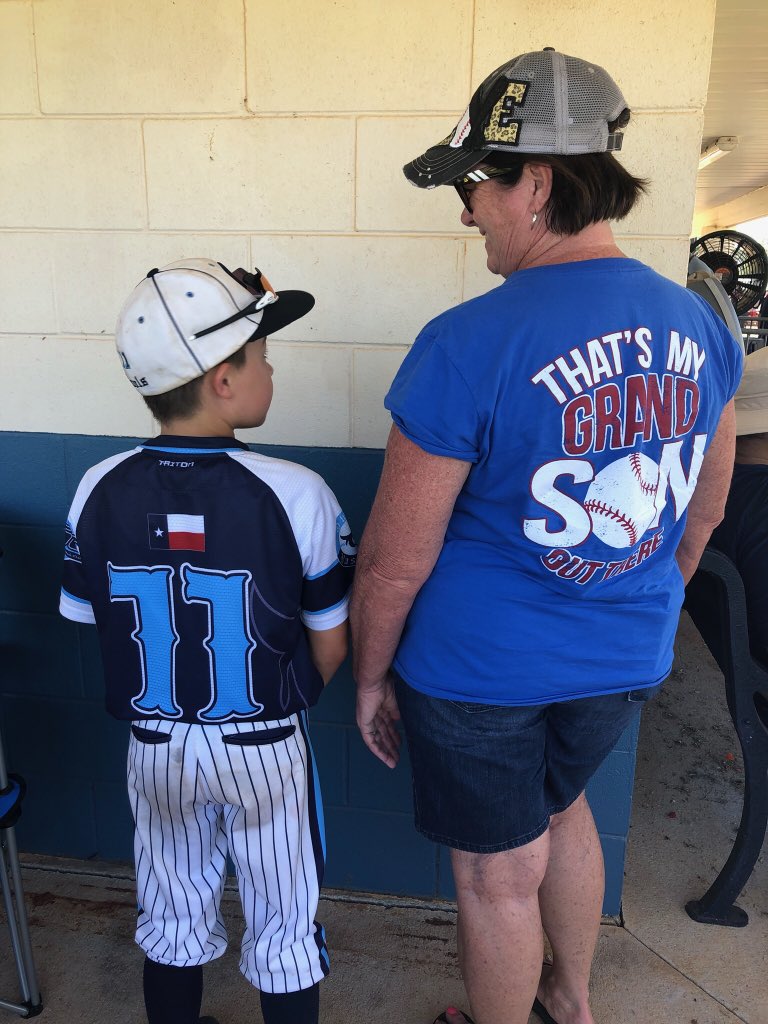 MelUnderwood10's tweet photo. 10u World Series Gulf Shores #TexasOwls #3rdplace #sadface #11rocks #grandsonisawesome https://t.co/9UwOKFaOyA