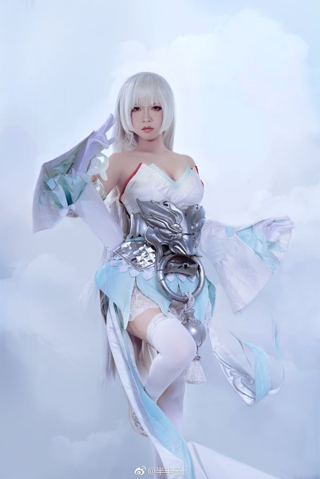 コスプレイヤー半半子のTwitter画像4