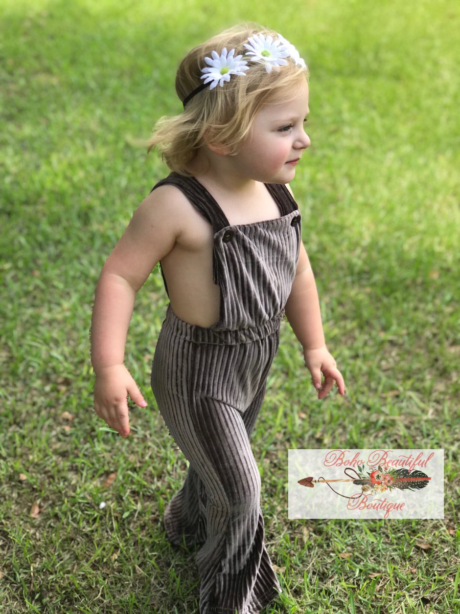 boho_beautiful's tweet photo. Pleated Velour Suspender Jumpsuit-$16.95
(1) 12-18 Months
(1) 18-24 Months
(1) 2T
(1) 3T
(1) 4T
(1) 5T
Velour Suspender Jumpsuit-Wine-$16.95
(1) 9-12 Months
(1) 18-24 Months
(1) 3T
Daisy Braided Leather Floral Headband-$3.95
(2), in stock.
Message email, style, &amp; size to claim. https://t.co/bDTFyFKprx