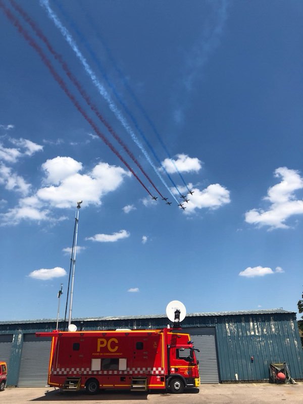 SDIS54's tweet photo. Les sapeurs-#Pompiers du @sdis54 aussi présents sur meeting aérien de #Nancy #Ochey @NOAS2018
Survolés par la patrouille de France (@PAFofficiel ), ils sont associés aux autres forces de sécurité pour assurer la sécurité du très nombreux public. #NOAS2018 https://t.co/4lbZkTlZgP