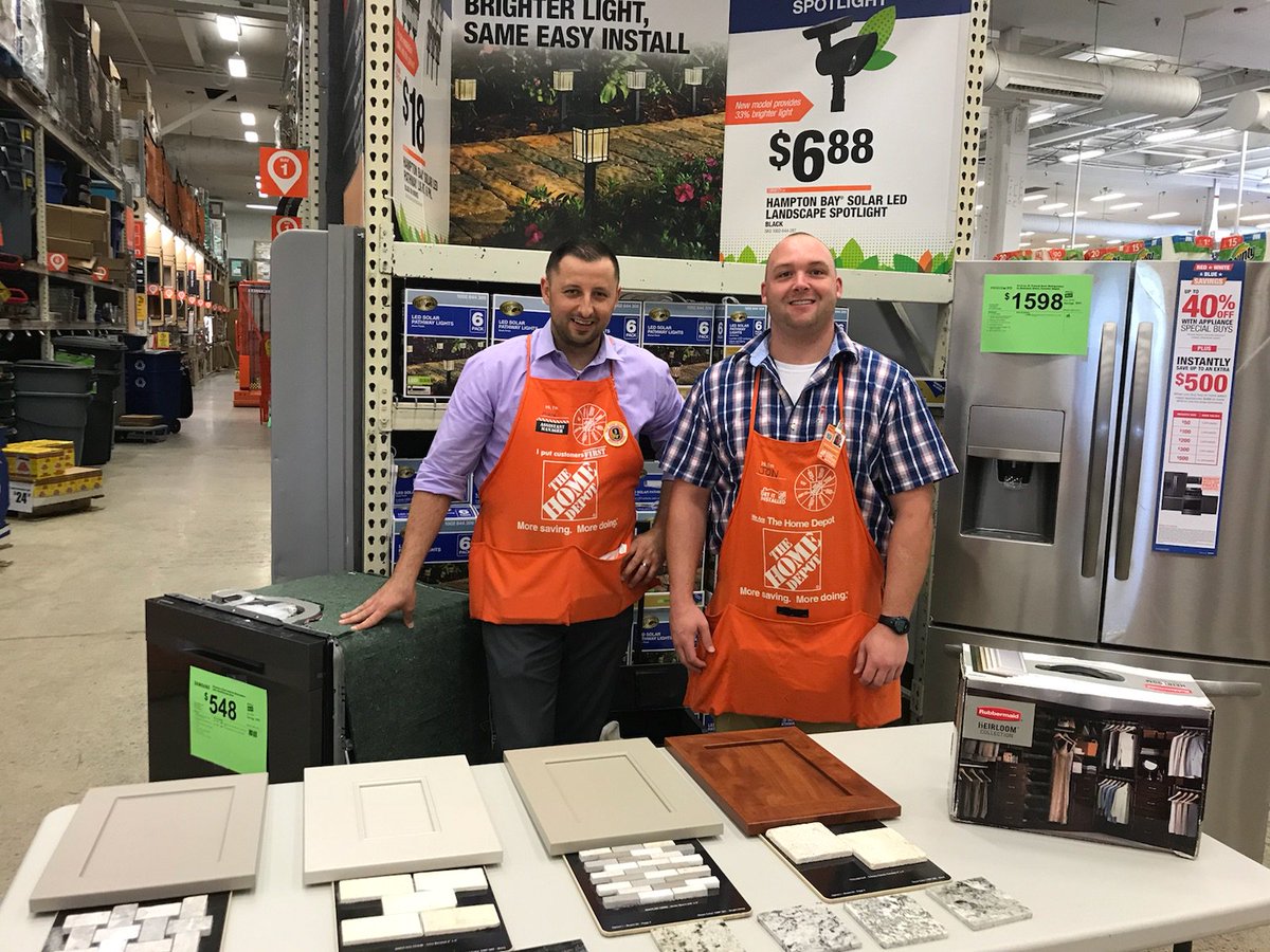 doucettehdi's tweet photo. SC Jon Barber at Watertown store #2602 with SASM Mirza drumming up appointments.
@ndhdi @oneteam https://t.co/bkaMiM7irj