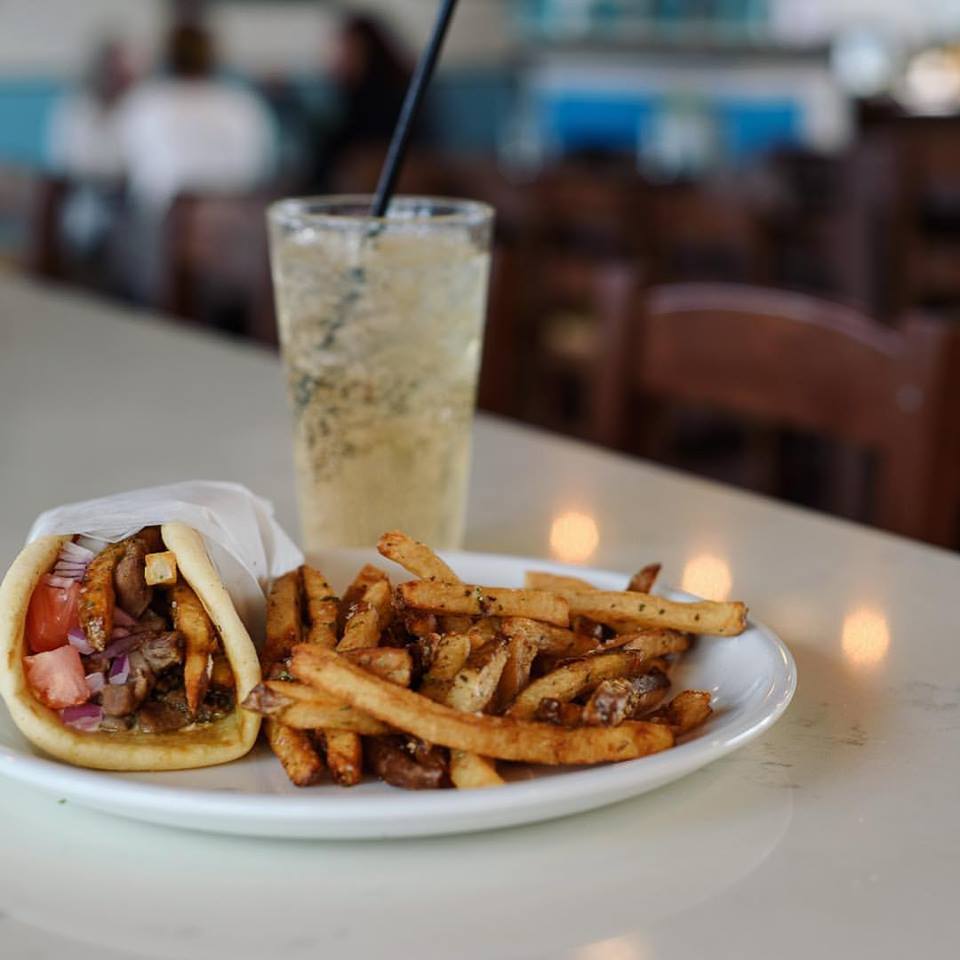 MainAndStone's tweet image. Looks delicious! Head over to Ji-Roz located at #MainAndStone for a tasty lunch! #JiRoz #Lunch #DowntownGreenville #EatWhereYouLive