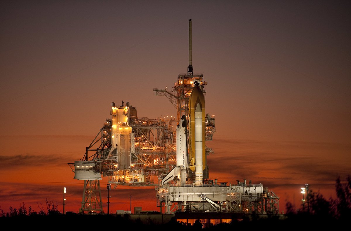 NASAInterns's tweet photo. Ready to be part of the future in deep space exploration &amp; #scientific discovery? If you are 16+ years old, a U.S. citizen, currently enrolled in high school or college and have a 3.0 G.P.A. or higher, you qualify for a #NASA #internship ! More info: https://t.co/5LPbWtCtUO https://t.co/tFrpjvjPre