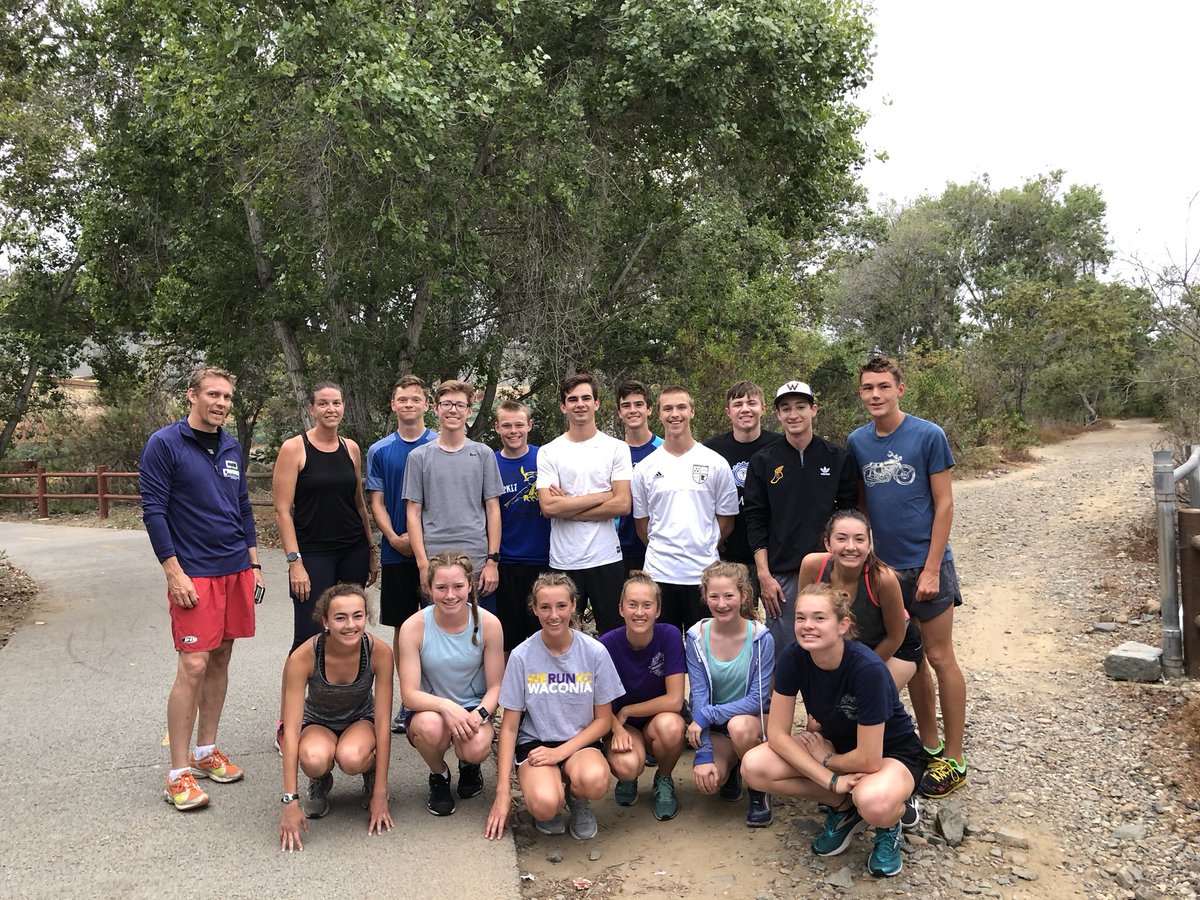 SnyderToday's tweet photo. Marching band run club! San Diego miles. https://t.co/WKhPEF6DOd