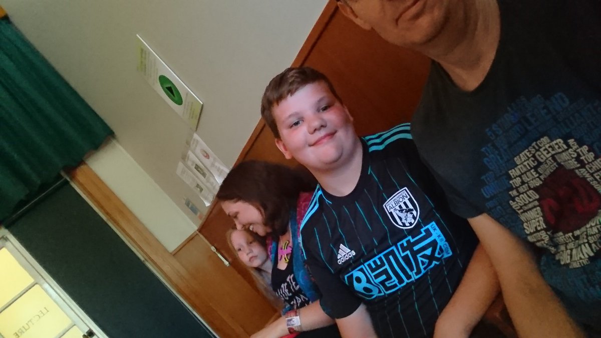 NicholaTonks's tweet photo. Starting them early! My hubby and children came to bring cakes for delegates at @TeaWithSphinx
, got super interested, and are now listening to @LiamMcLeod_e &amp; @BrioGirl24 on the obelisks panel. #GeekyKids #Sphinx18 https://t.co/VNWi1hQ1Jt