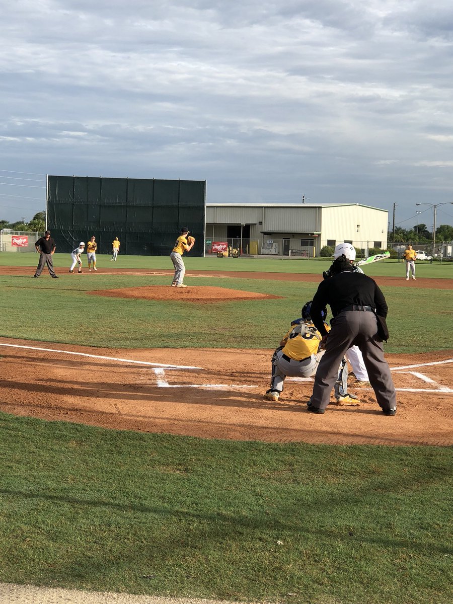 PODPrep_IC's tweet image. The POD Prep PG team off to a great start beating the Palm Beach Select team 2023 behind great pitching by Carson Persing, Josh Ossiander. Devlin Kranich and Matt Herbert. Off to JetBlue Park for a 1230 matchup against the Five-Star Nationals. #podproud #weeklong #pgfortmyers