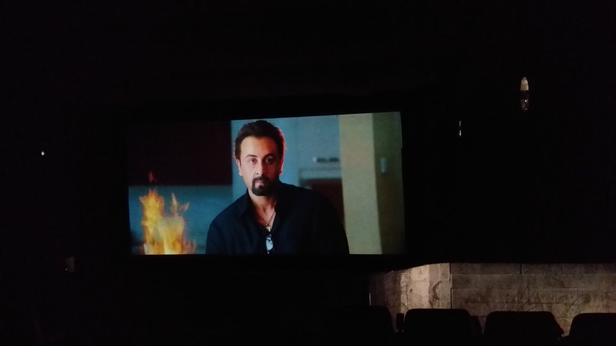 Reolovepeace's tweet photo. After watching #Sanju .. I must want to say.. It's #masterpiece..No doubt about it.. Paresh rawal Änd VickyKaushal extraordinary.. I'm always a admire Änd big fan of @RajkumarHirani sir... He oncegain proved that He is a finest storyteller and a great director in our country. https://t.co/QdFFuMlJhL