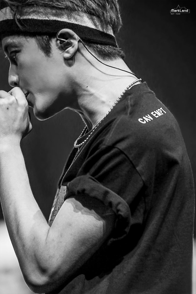 An On Twitter Cemanaaa Ya Foto Ini Tuh Anjing Tanah Burgerkill