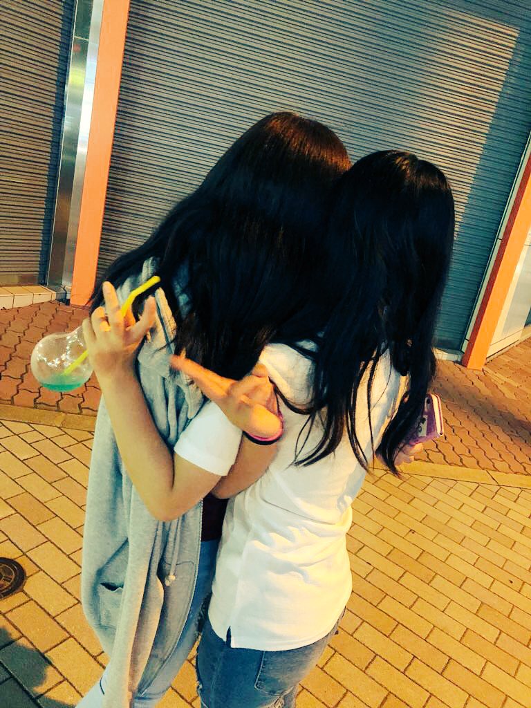 yo__1224_'s tweet photo. やっぱお祭りは楽しいね!!
高校違う友達とか後輩とかに会えるしなにしろ中学の時の先生に会えるんだもん❤
がっきーと蔦谷とぱぱじこにも会えたし幸せハッピー！！
今日は怒りすぎました😂
すぐ怒る癖なおしますw https://t.co/ijhYM4hpxK