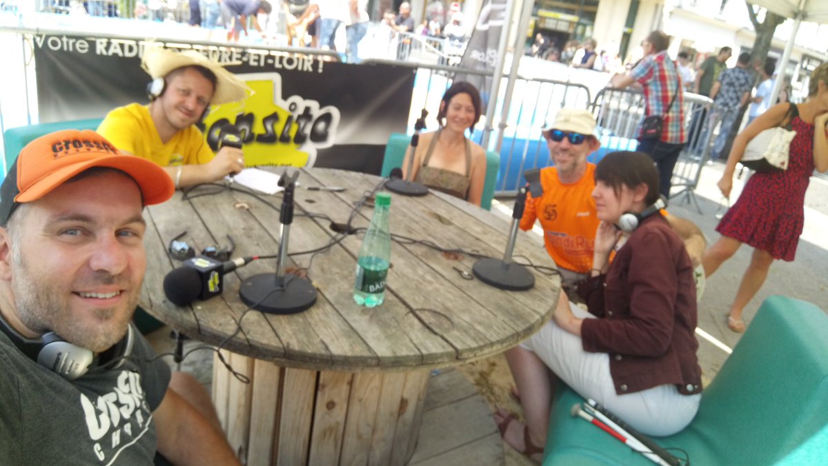 handi_run's tweet photo. Merci à Radio @intensite et à Jérôme pour cette interview cet après midi à l'occasion de C'lEté à @VilledeChartres #FaireConnaitre #FaireSavoir #Inclusion #objectifgrandraid @ChartresLive https://t.co/s8lmNJc6NJ