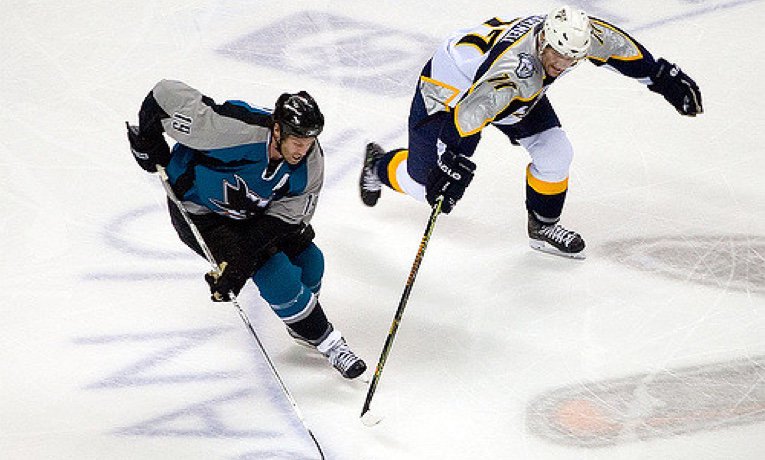 PuckSharp's tweet image. Read our analysis of the current futures odds on the #NHL's Western Conference teams – before John Tavares lands and free agency opens bit.ly/WestOdds