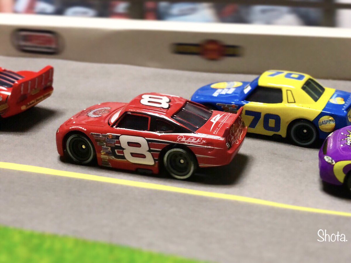 ♯8 Dale Earnhardt,jr. @DaleJr I respect you. #カーズ #マテル