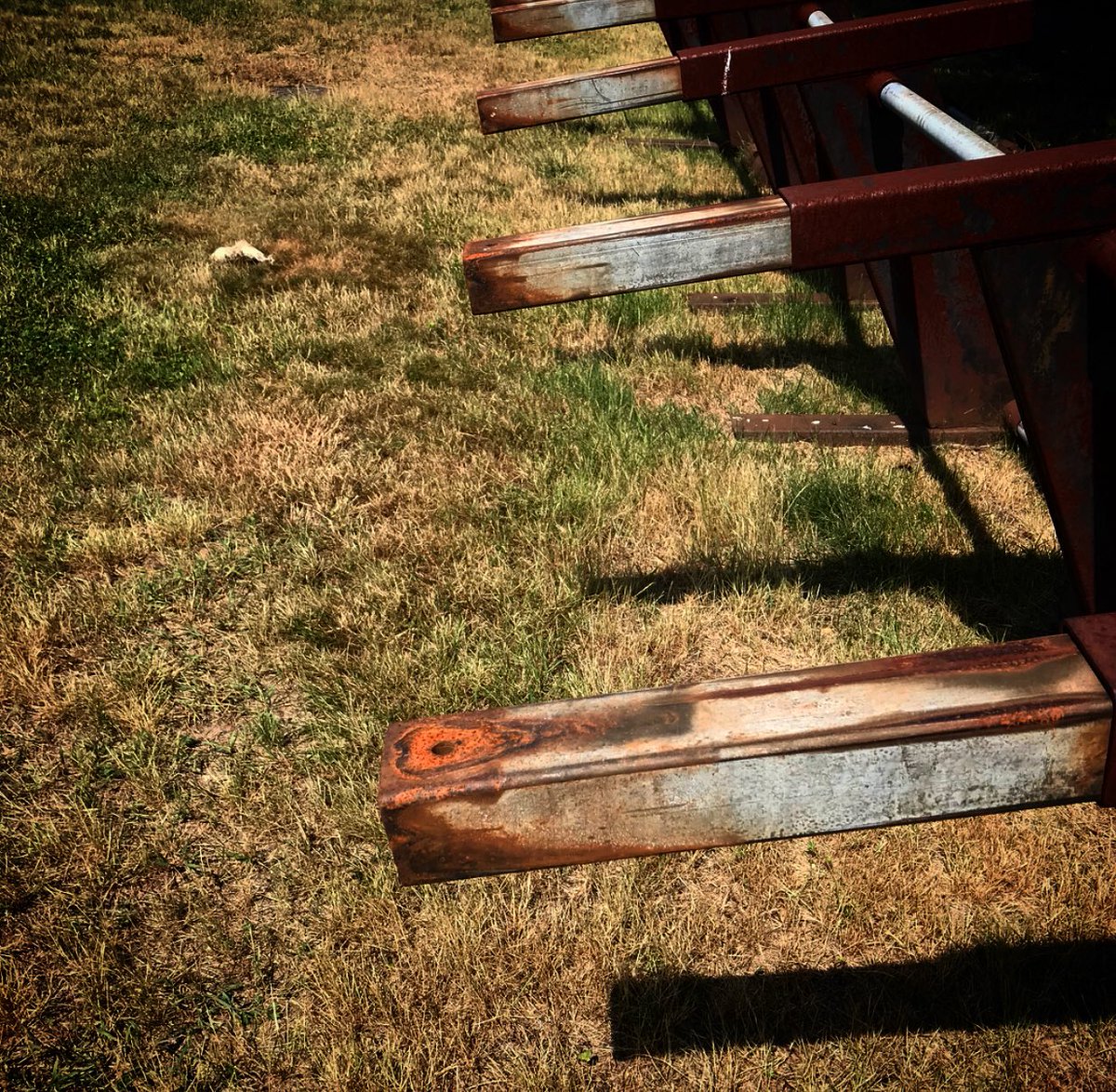 CoachKurtHines's tweet photo. Only linemen can truly appreciate the struggle and strength in this picture! https://t.co/6tNBNPkzGU