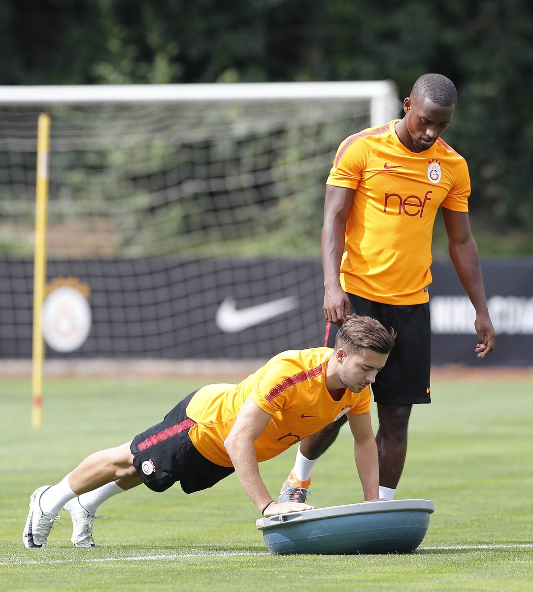 GalatasaraySK's tweet photo. 30 Haziran | İdman raporu

Detaylar 👉 https://t.co/e8lHq8bd5o https://t.co/sbSyt9HFO7