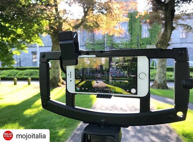 iFilmaker's tweet photo. #Repost @mojoitalia
• • • • •
Do you like this #mojo Set-up by @iographer ?
.
.
#mobilejournalismitalia #mojoitalia #mojoitaly #mojoer #mobilejournalism #mojo #smartphones #shoulderpod #beastgrip #befilmaker #video #osmo #osmomobile #mobilefilmm… https://t.co/pssVuqIqPN https://t.co/HsGXN5zyLO