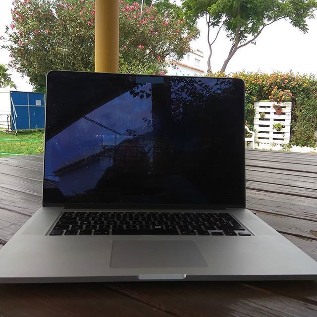 manuel__esc's tweet image. Inaugurando la oficina de #verano... #ElPalmar #developerLifestyle Porque la vida es como te la creas... Y puede ser maravillosa. ift.tt/2NefMF9