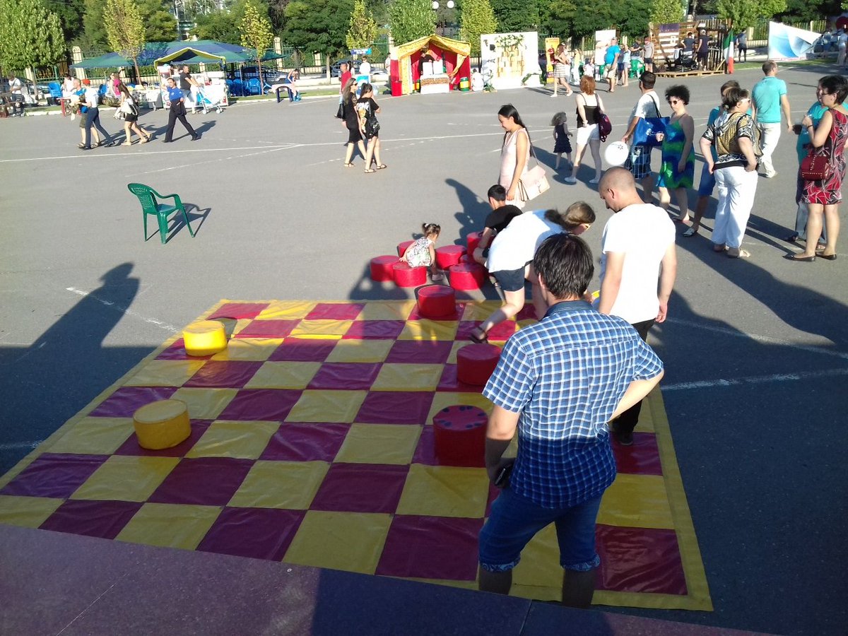 Shahovca's tweet image. #Шаховка #Театроперыибалета Открытая площадка #Молодежьдобра