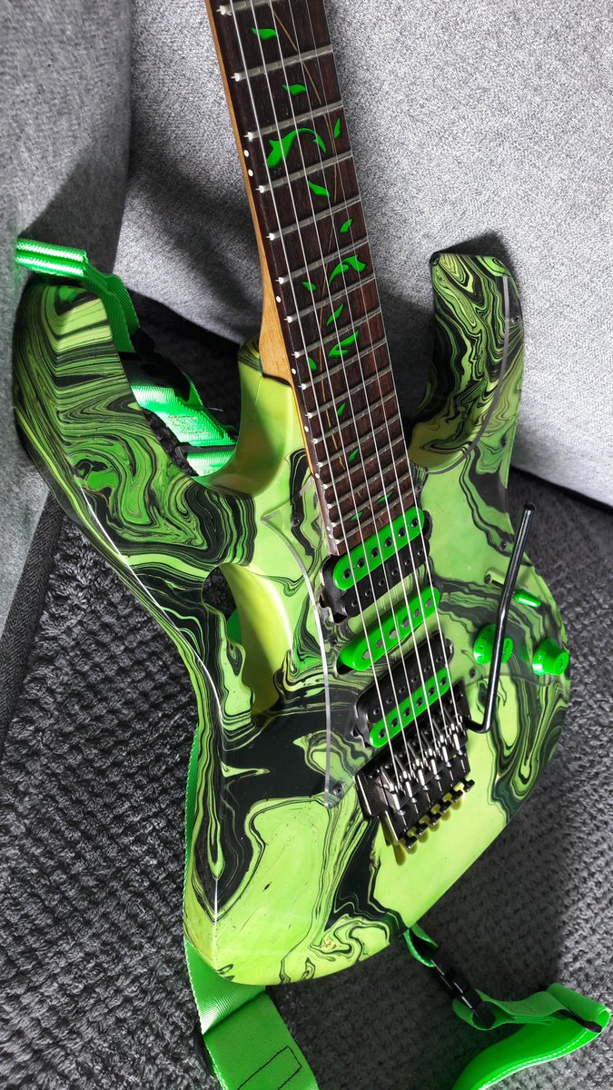 Practice time with my dear <a href="/ibanezofficial/">Ibanez Guitars</a> Jem GMC <a href="/Ibanez_USA/">Ibanez Guitars USA</a> 26 years old and still rockin'