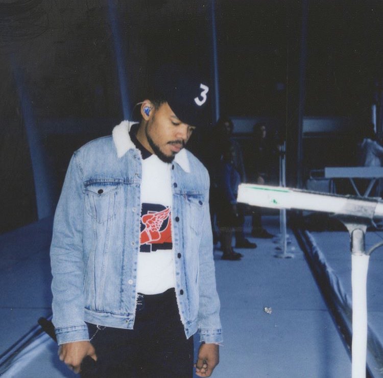 ChancelorTweets's tweet image. I speak of promised lands
Soil as soft as mommas hands
Runnin’ water, standin’ still 
Endless fields of daffodils and chamomile