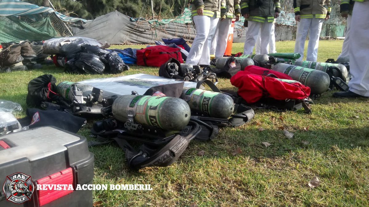 RABCHILE's tweet photo. Bomberos Quilicura
Ahora #RAB17 se encuentra en la Expo Bomberos organizada por el @CBQuilicura por la Conmemoración del #DíadelBombero. En Av. Lo Marcoleta esquina Santa Luisa.
Material Mayor en el Lugar: B-1 B-3 BF-4 BR-4 H-2 HX-2 R-3 RX-1
#RAB
#REVISTAACCIONBOMBERIL https://t.co/VYHKIFlGjK