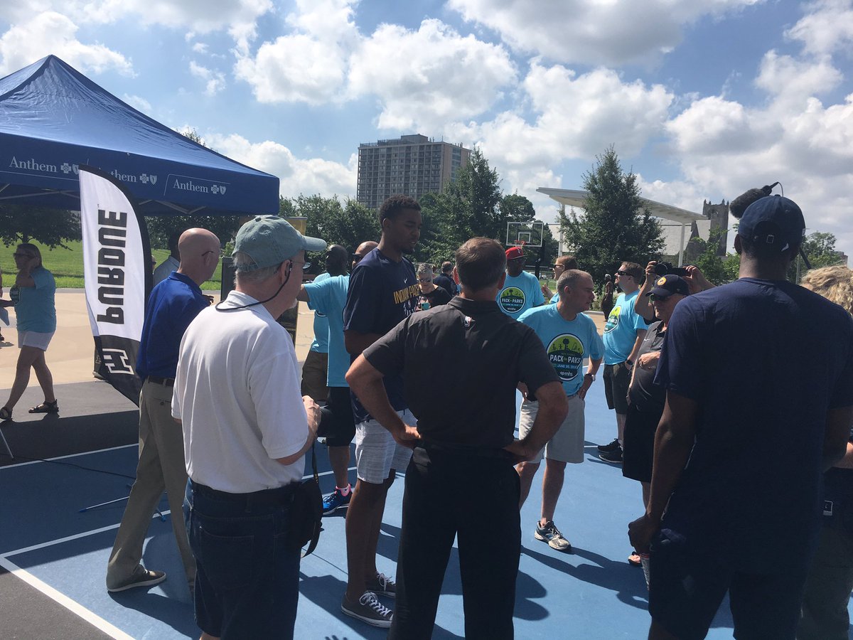 Getting ready for the new basketball court ribbon cutting at #TarkingtonPark! 🏀 

#PackTheParks