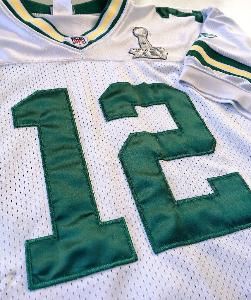 NVLTweets's tweet photo. 😱JERSEY GIVEAWAY😱

There it is! 1000 Followers in 2 months 🔥 

Thank you #nfluk

The Aaron Rodgers Jersey Giveaway is now LIVE

👉 RT
👉 Follow us
🤙 WIN

(Everyone who RT’d the other tweet is also entered)

GOOD LUCK 🙌 
https://t.co/1Tfo50ywAY

#nfl #giveaway
(ends 4/7/18) https://t.co/Lm9AUk6EmD