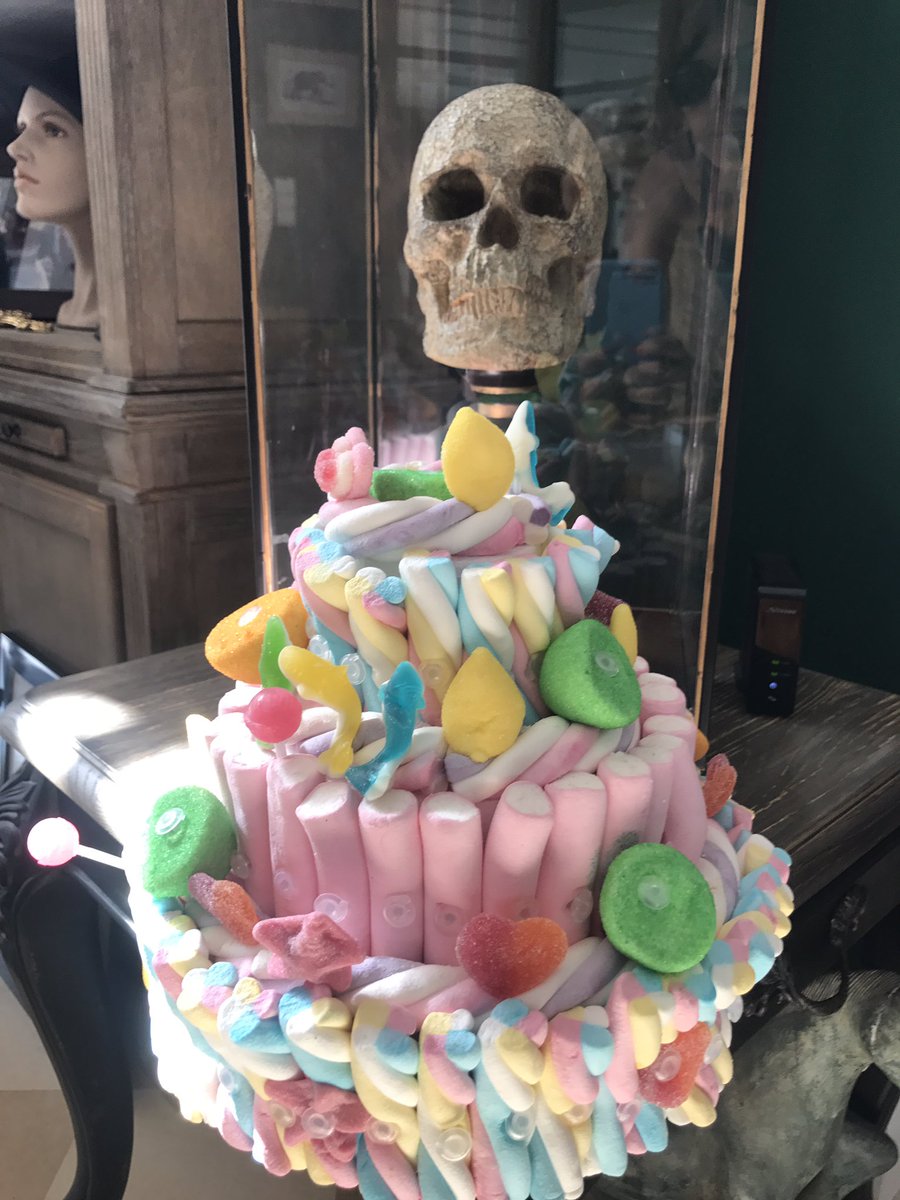 Maxime Chattam Monsieur A Bon Gout Je Me Souviens D Un Jour Avoir Entr Apercu Un Homard Fige Pour L Eternite Egalement T Co Veihbkzyp4