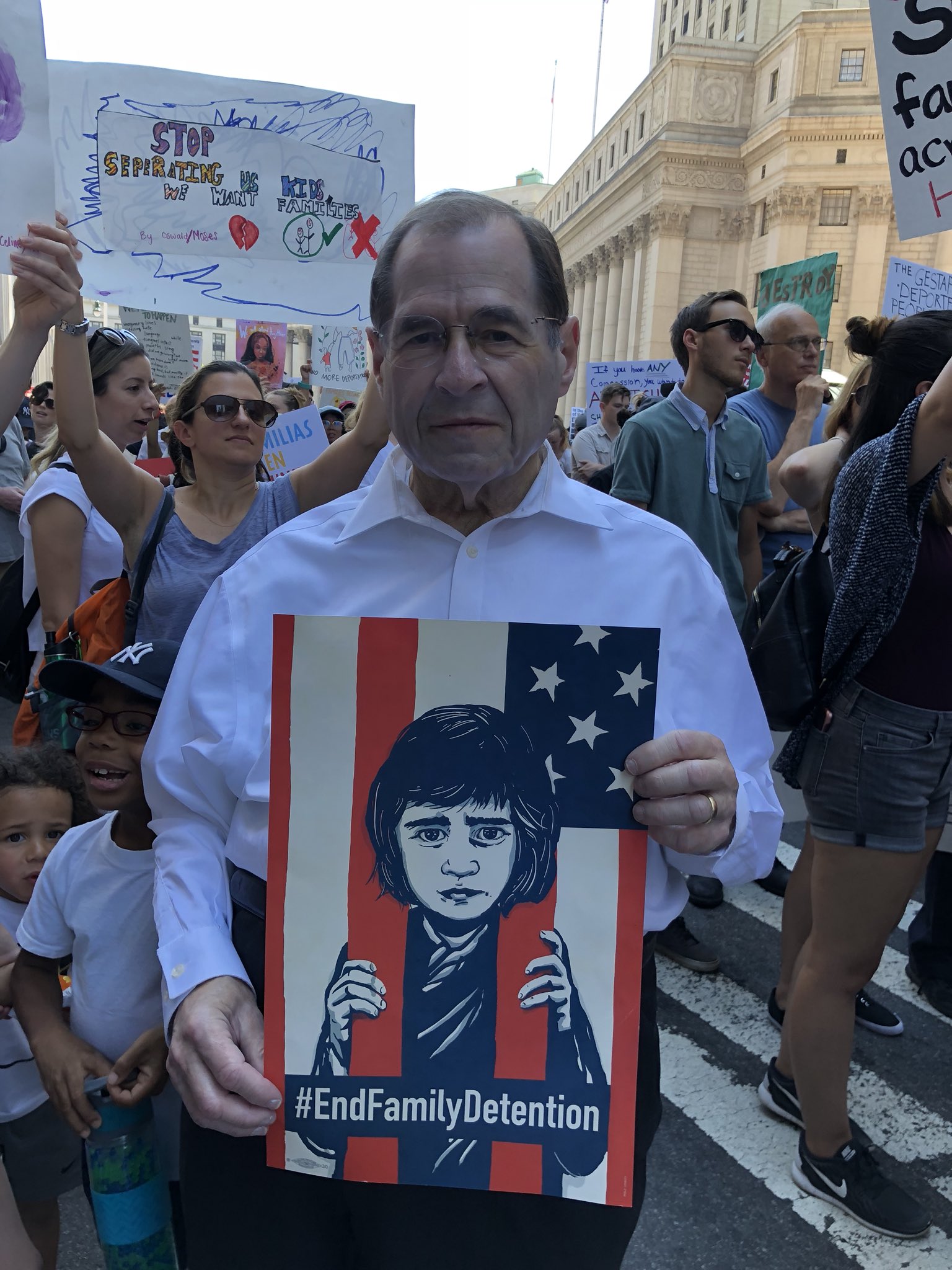 Dg8zkdhUYAECxC2?format=jpg&name=large