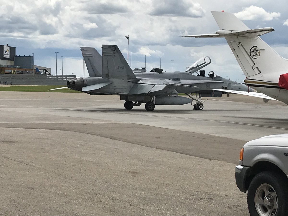 scuba_jude's tweet photo. @RCAF_ARC @CityofEdmonton @EdmontonEsks Found them getting a top up before heading out @RCAF_ARC @FlyEIA @CanadianForces #rcaf #cf18 #flapyourwings #yeg #eia #Edmonton @AMTA_ca in your new backyard https://t.co/eNSSsrfyqY