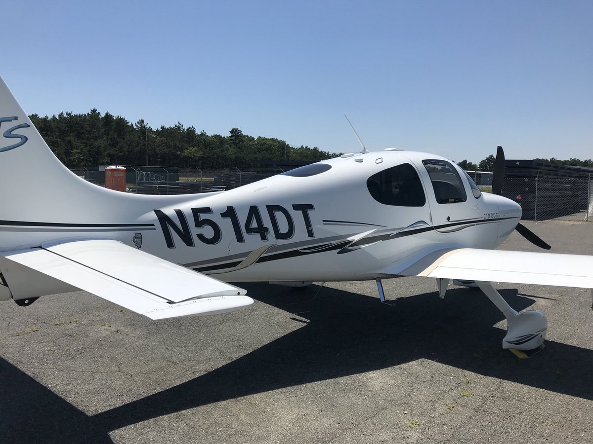 A little washing and waxing today instead of flying.  <a href="/Cirrus_Aircraft/">Cirrus</a> #cirrussr22 #flying #pilot #PilotLife #aviation #cirrusaircraft #cleaningtheplane