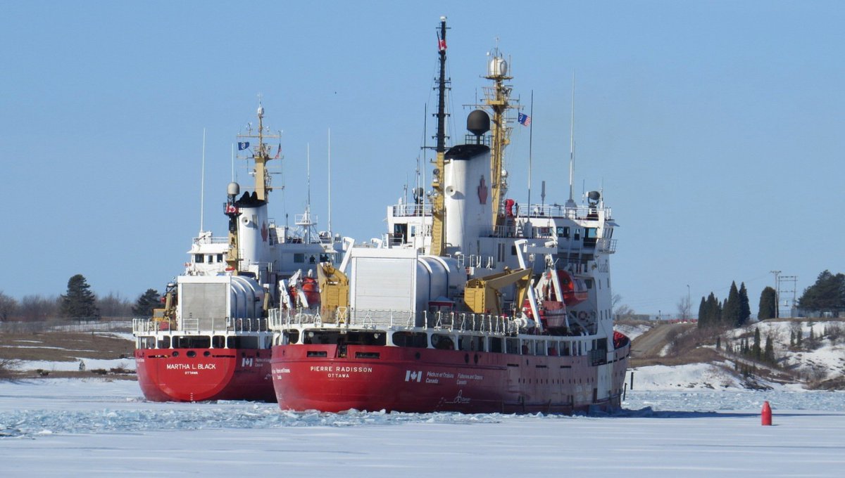 SeawayNNY's tweet photo. In honor of today's extreme heat and CCG theme, here is some ice. Happy #CanadaDay π¨π¦ to our Canadian friends π #CCGship https://t.co/E0kSqeRb6u