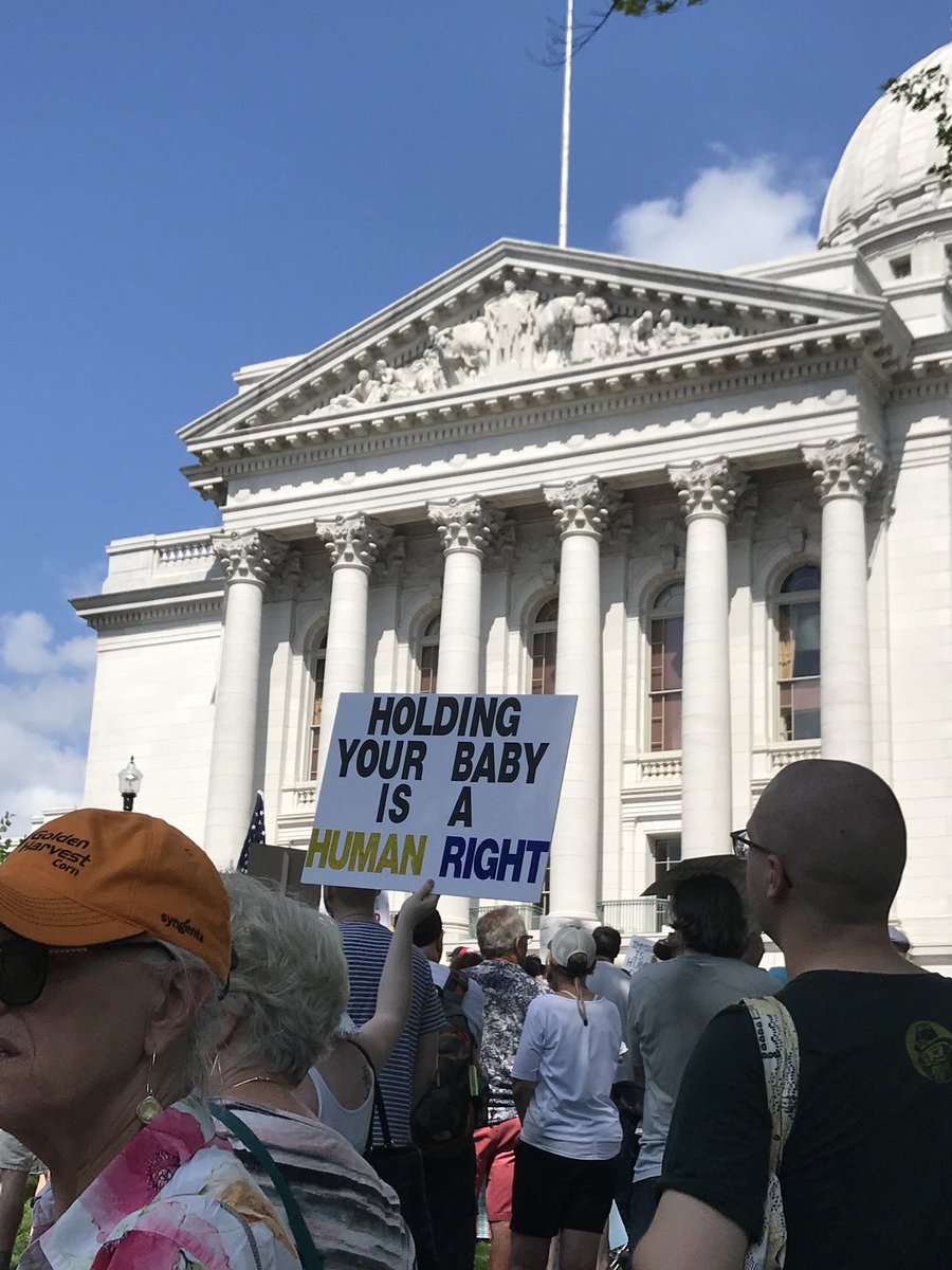 CrystalKStyle's tweet image. #familiesbrlongtogether #EndFamilyDetention #MadisonWI