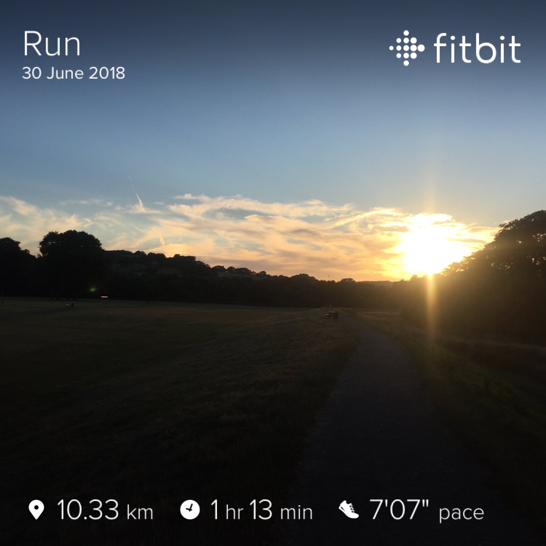 A #sunsetrun for a Saturday evening! #keepmoving #challenge #personalgoals ⁦@runners_blue⁩ ⁦