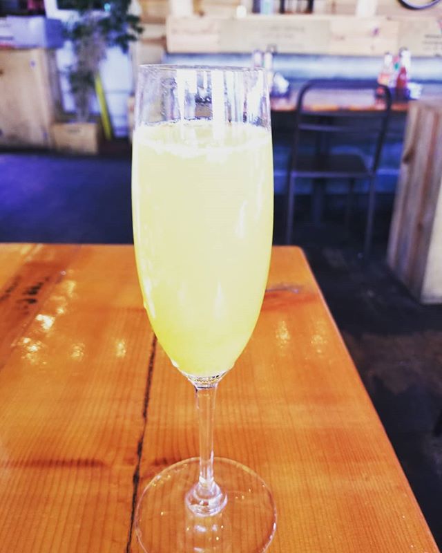 Brunch without mimosas is just a sad, late breakfast 😋
📷 : sactownraidergirl