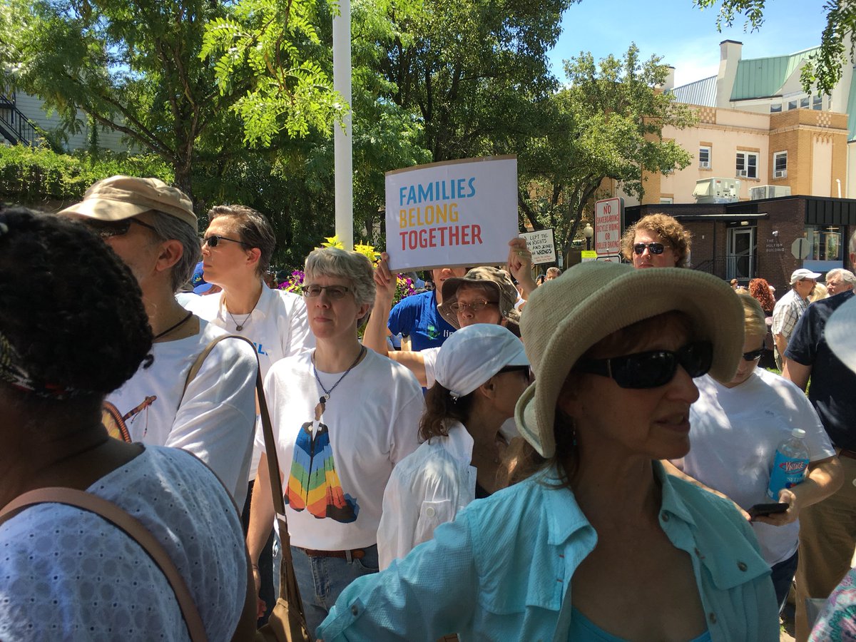 eveforprinceton's tweet photo. Hinds Plaza, Princeton- #familiesbelongtogether @ruskincenter https://t.co/dQzThFIPQq
