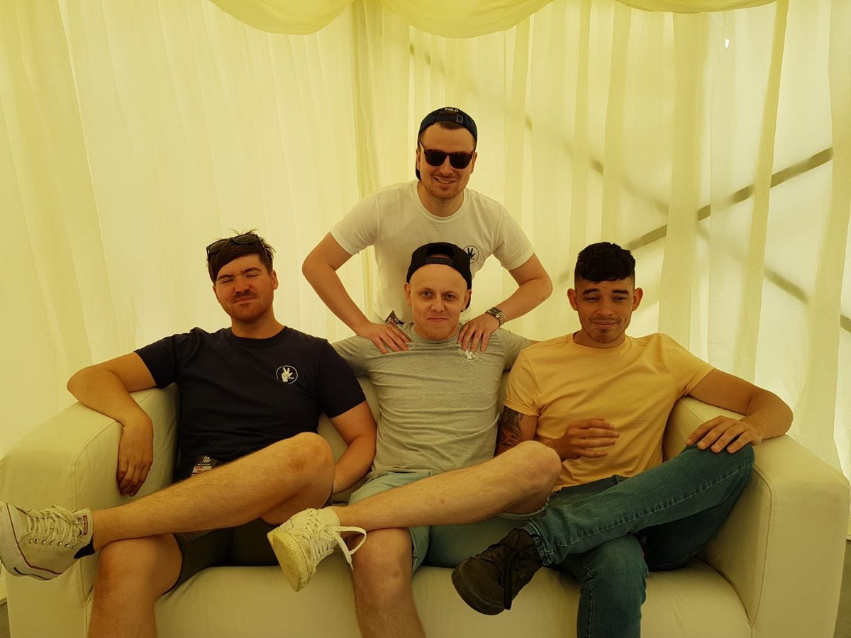 3Hand Clothing tweet media