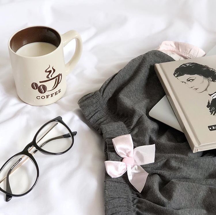 solomia_store's tweet photo. Let the weekend begin! 🌺🎀🎉 #solomiacollection #shorts #shortshorts #sleepwear #nightwear #womensleepwear #womennightwear #pajamas #pajama #pajamaday https://t.co/3gsJZ6Qds7