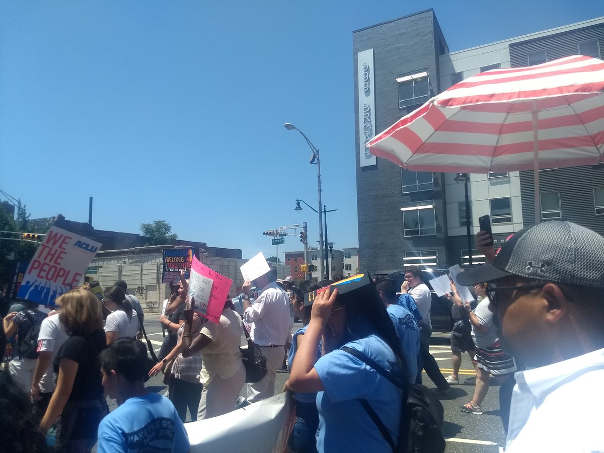 katitarian's tweet image. 360 degree view of the March in Newark, NJ. 
"This whole damn system."
"SHUT IT DOWN" 
Marching on ICE and Trump's fascist policies. #AbolishICE #FamiliesBelongTogether #FamiliesBelongTogetherMarch